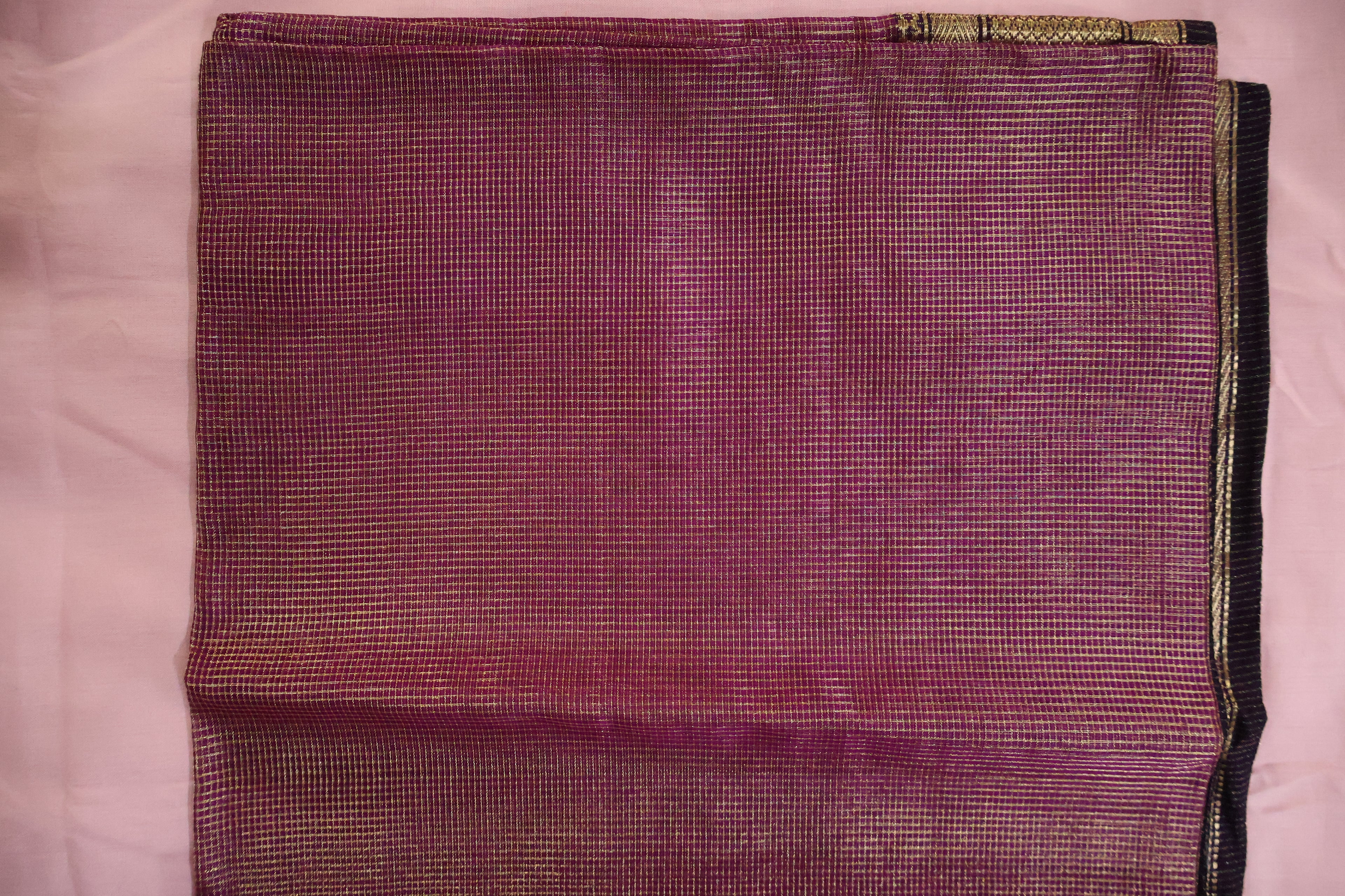 Maheshwari Handloom Saree with Flower Buti Pallu & Golden Thread | Elegant Silk-Cotton Weave