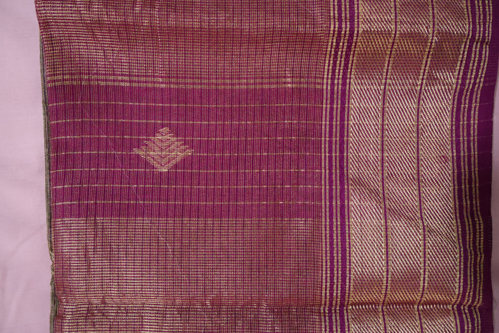 Maheshwari Handloom Saree with Flower Buti Pallu & Golden Thread | Elegant Silk-Cotton Weave