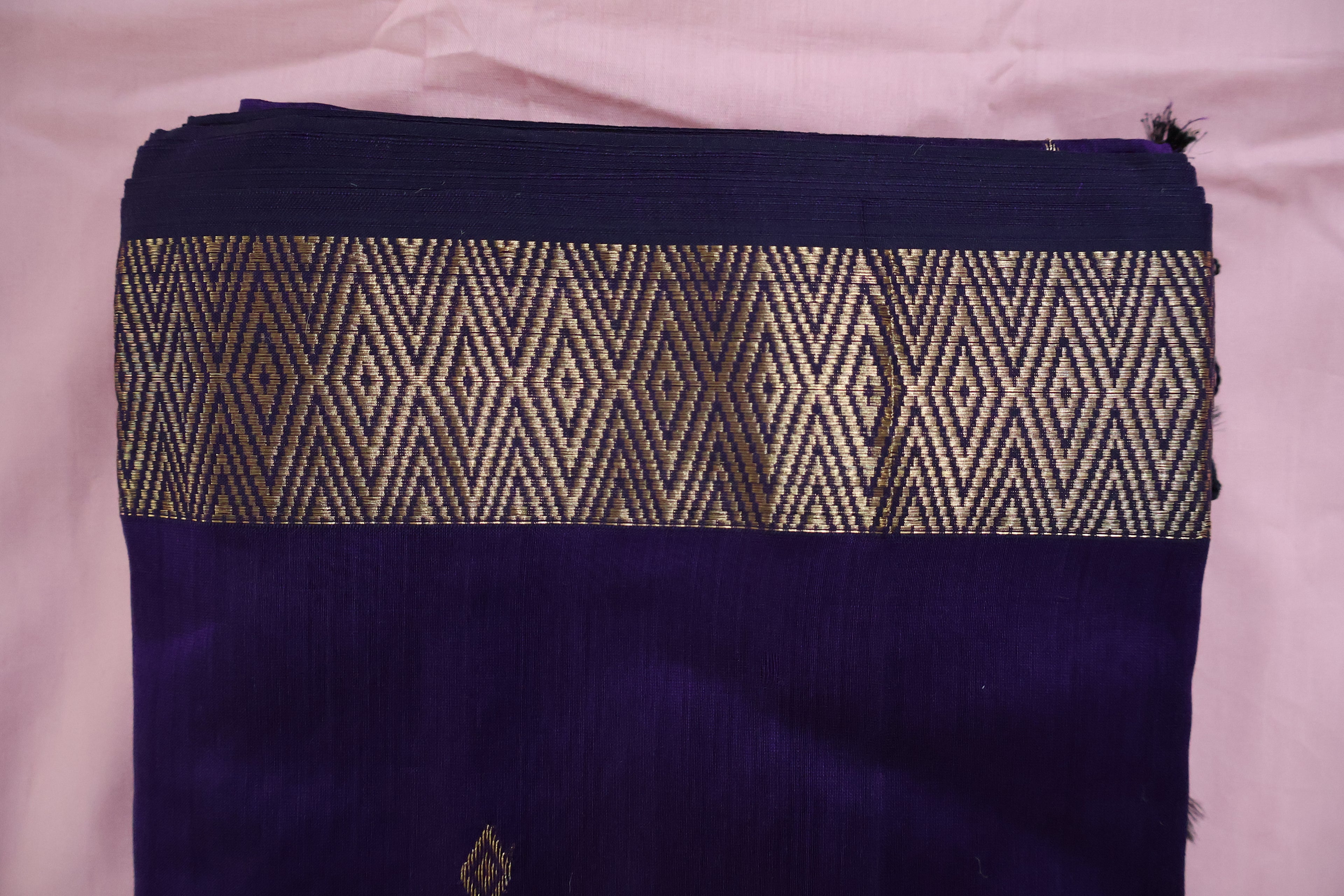 Deep Indigo Maheshwari Silk-Cotton Saree with Geometric Zari Border | Handwoven Elegance