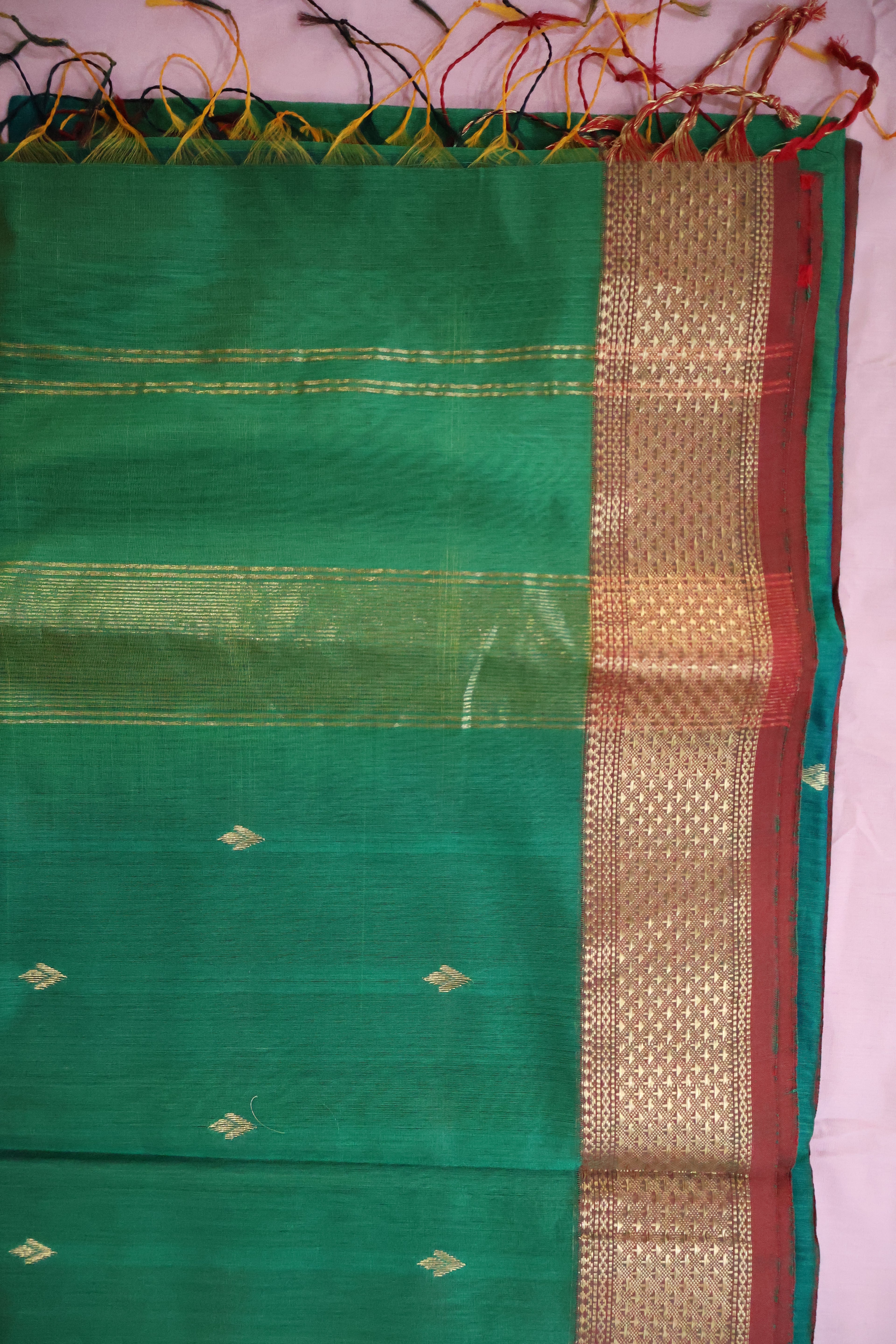 Emerald Green Maheshwari Silk-Cotton Saree with Diya Zari Border | Handwoven Elegance