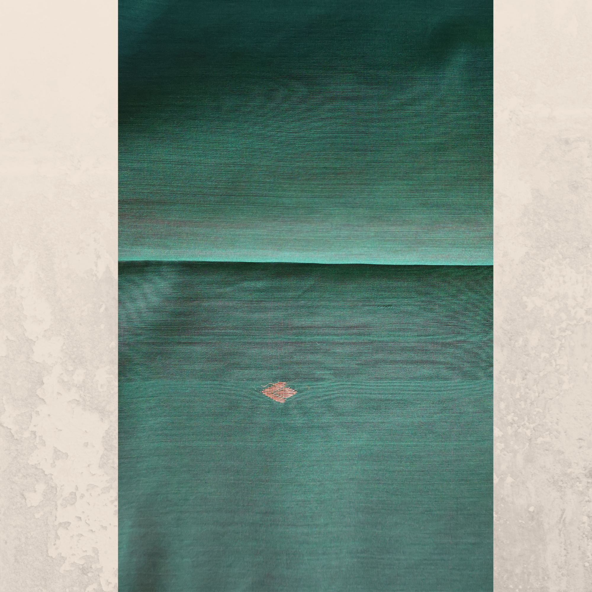 Emerald Green Maheshwari Silk-Cotton Saree with Diya Zari Border | Handwoven Elegance