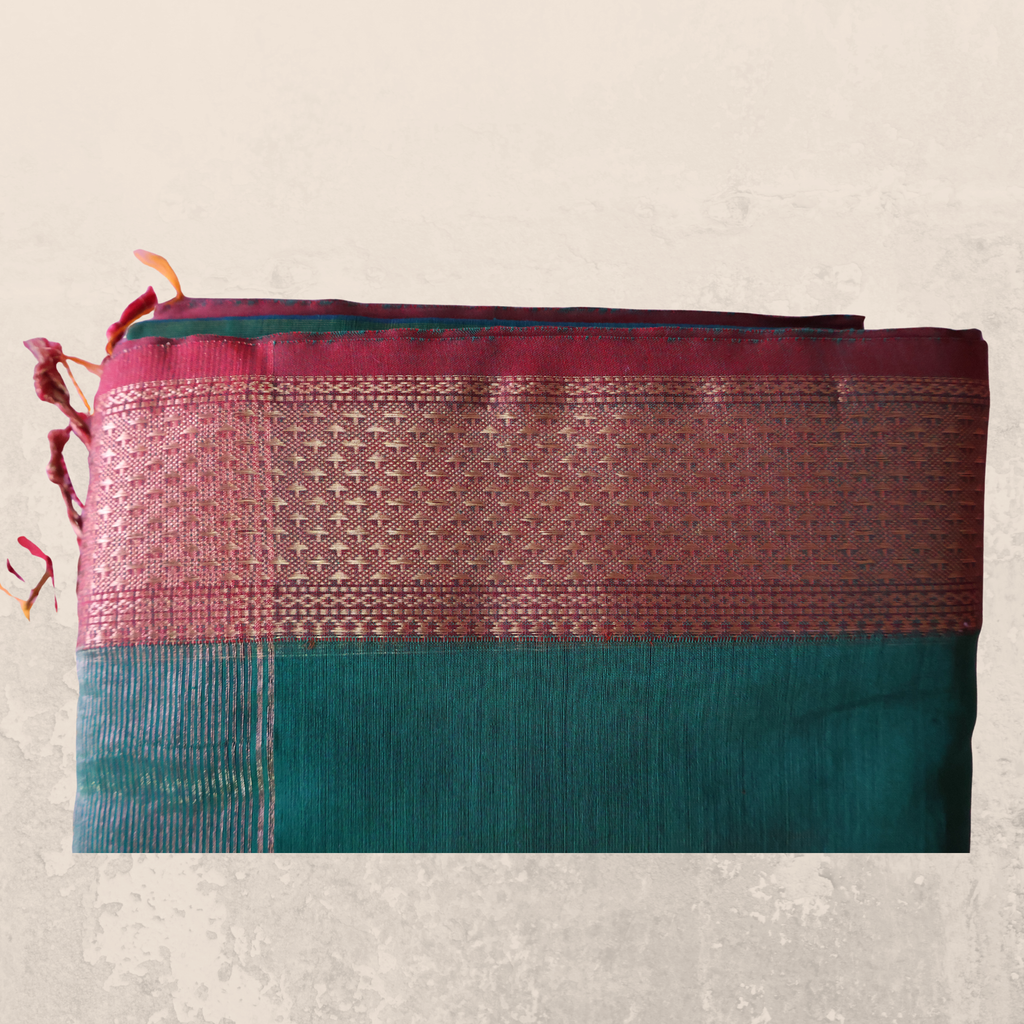 Emerald Green Maheshwari Silk-Cotton Saree with Diya Zari Border | Handwoven Elegance
