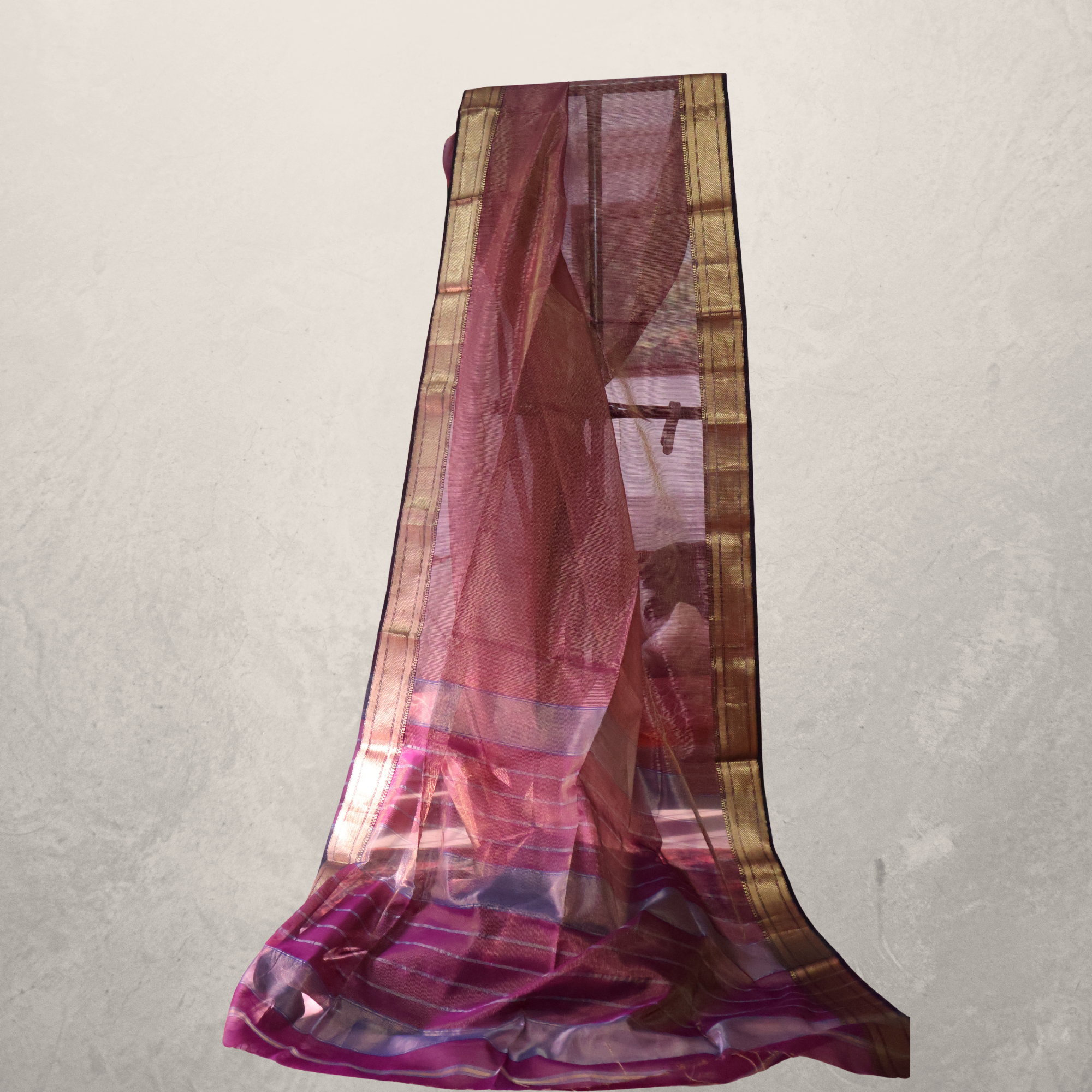 Maheshwari Handloom Saree with Flower Buti Pallu & Golden Thread | Elegant Silk-Cotton Weave