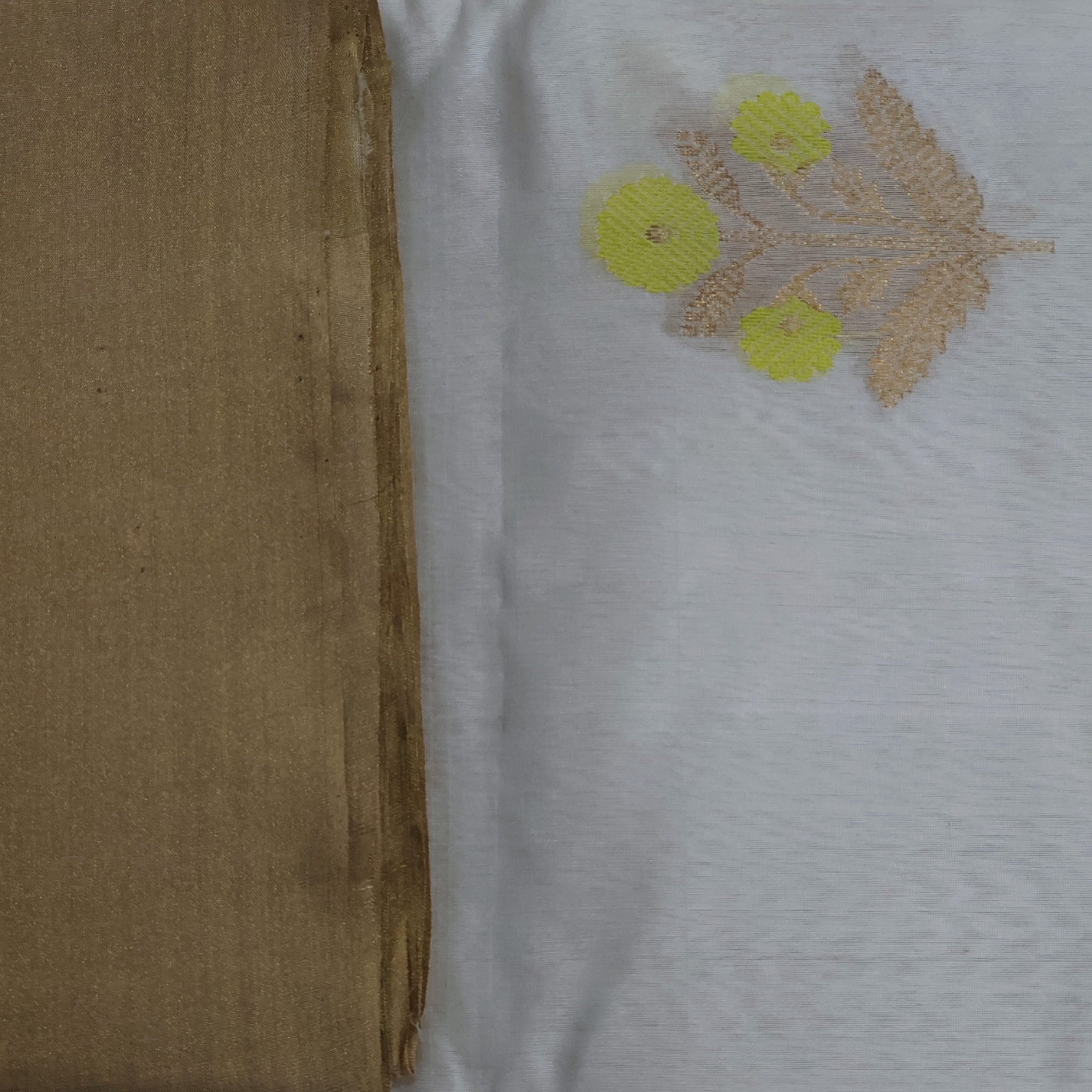 White Katan Silk Chanderi Saree with Gadhi Border & Floral Zari Butti