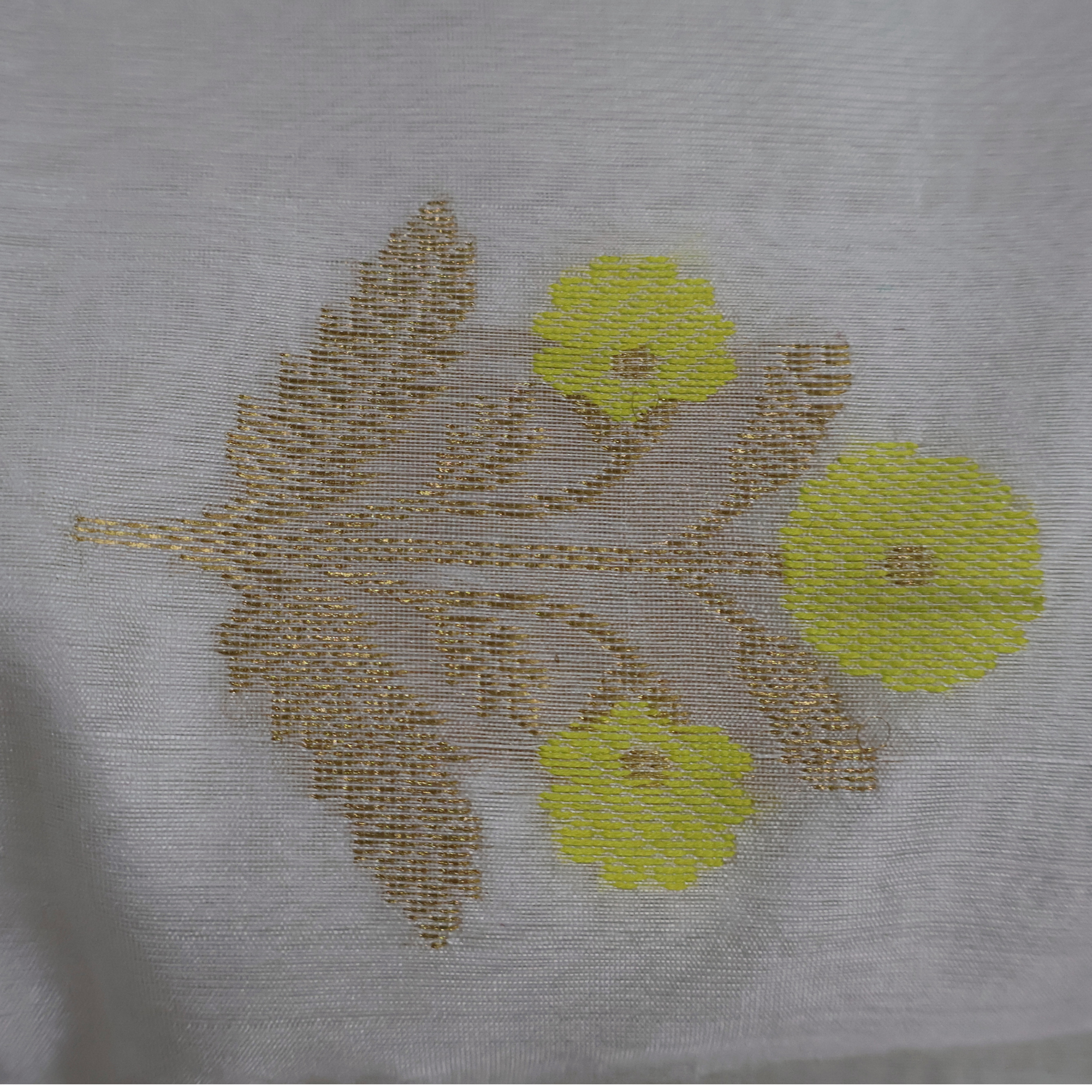 White Katan Silk Chanderi Saree with Gadhi Border & Floral Zari Butti