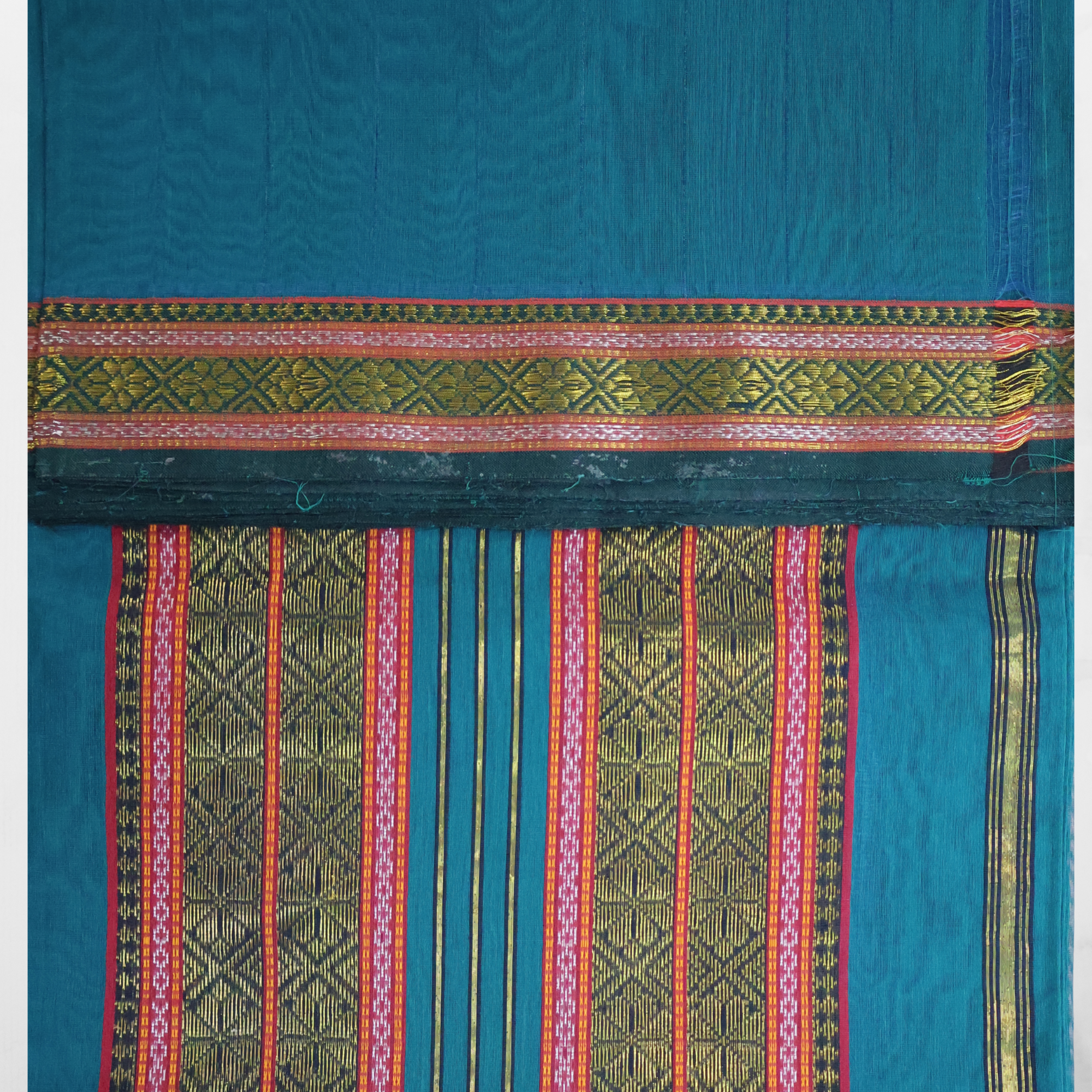 Light Royal Blue Induri Cotton Saree with Traditional Rui-Phool Border | Lightweight Handloom Drape