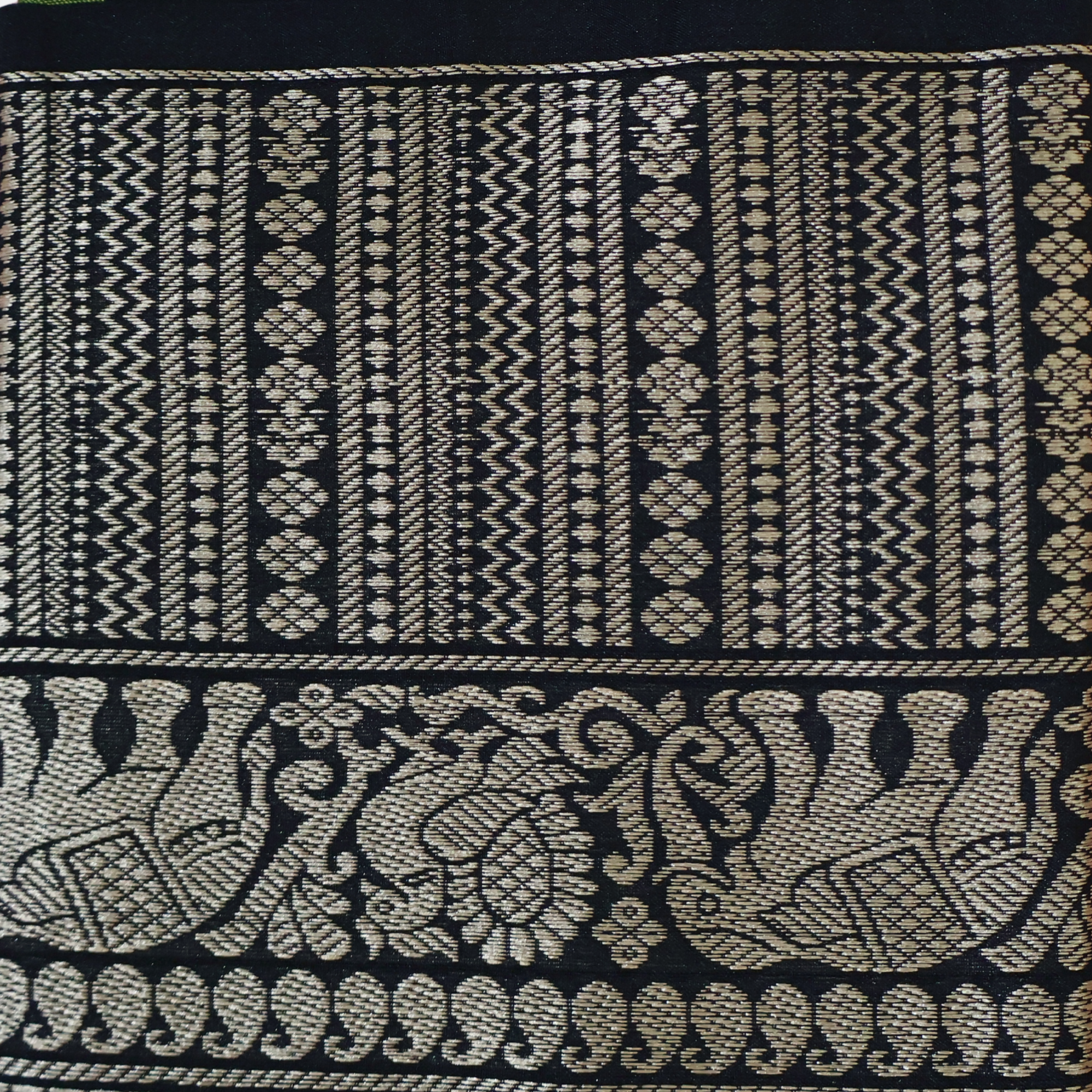 Green Narayanpet Cotton Saree with Black Contrast Temple Border | Lightweight Handloom Cotton