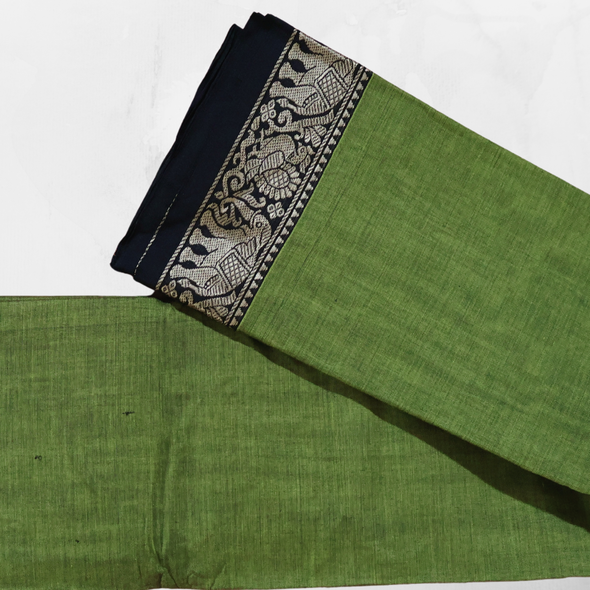 Green Narayanpet Cotton Saree with Black Contrast Temple Border | Lightweight Handloom Cotton