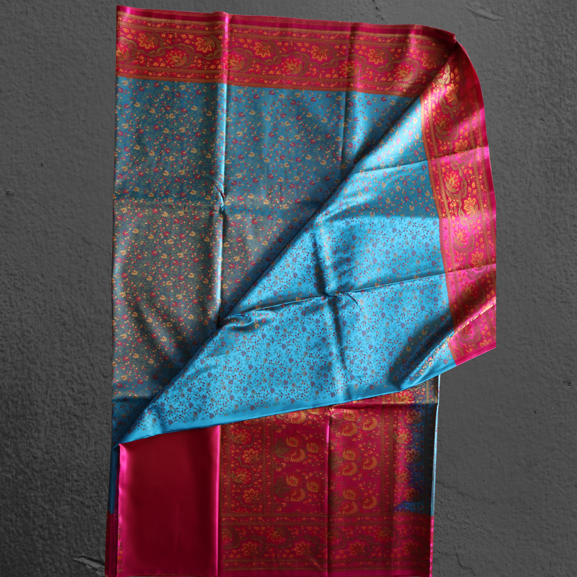 Rani Pink and Blue Dual-Tone Banarasi Mashru Silk Saree with Jamawar Motifs