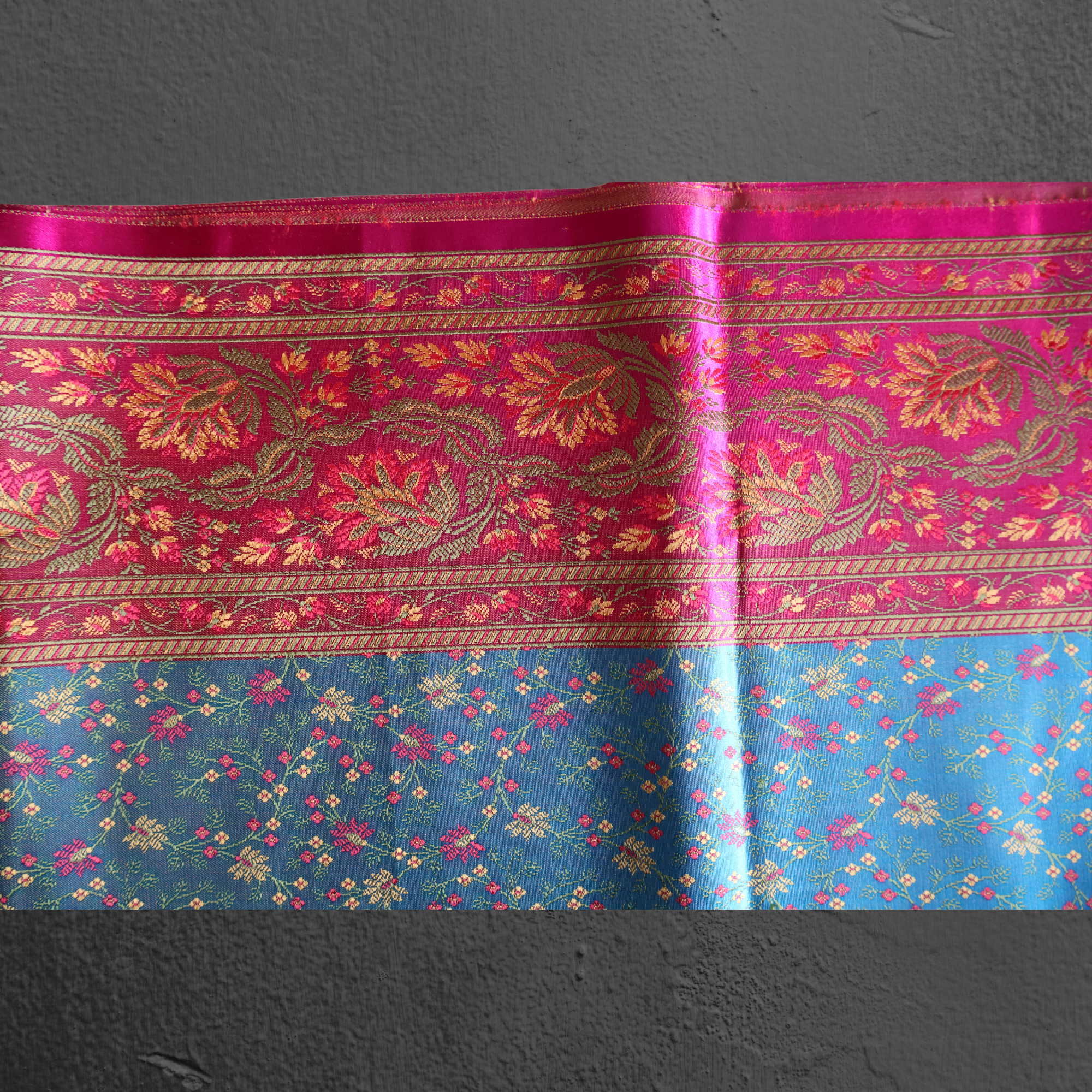 Rani Pink and Blue Dual-Tone Banarasi Mashru Silk Saree with Jamawar Motifs