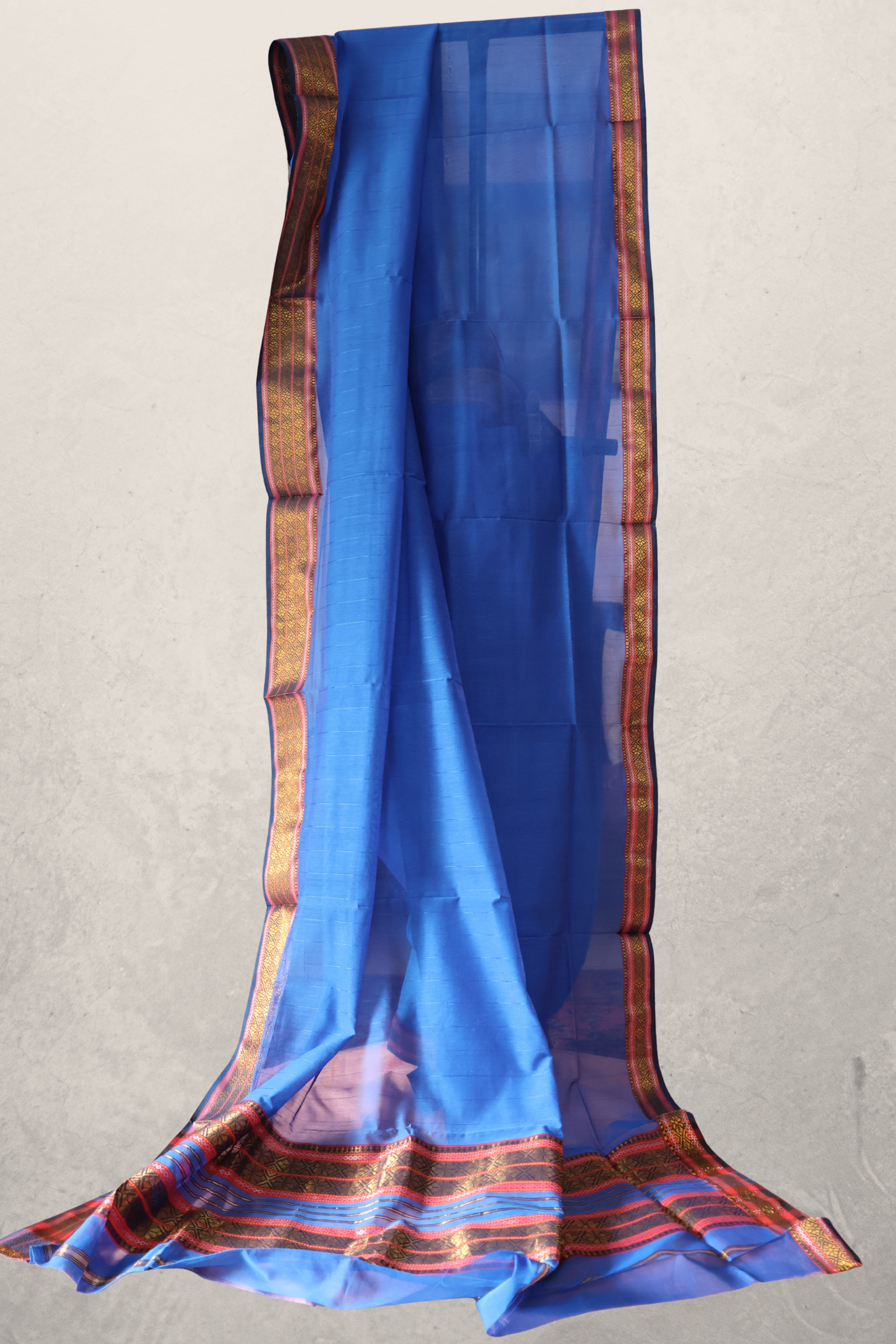 Light Royal Blue Induri Cotton Saree with Traditional Rui-Phool Border | Lightweight Handloom Drape