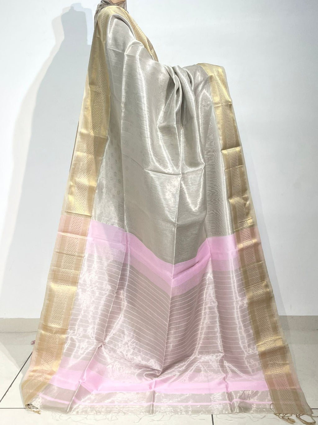 Pastel Pink Tissue Maheshwari Saree with Subtle Zari Border | Lightweight Handwoven Elegance